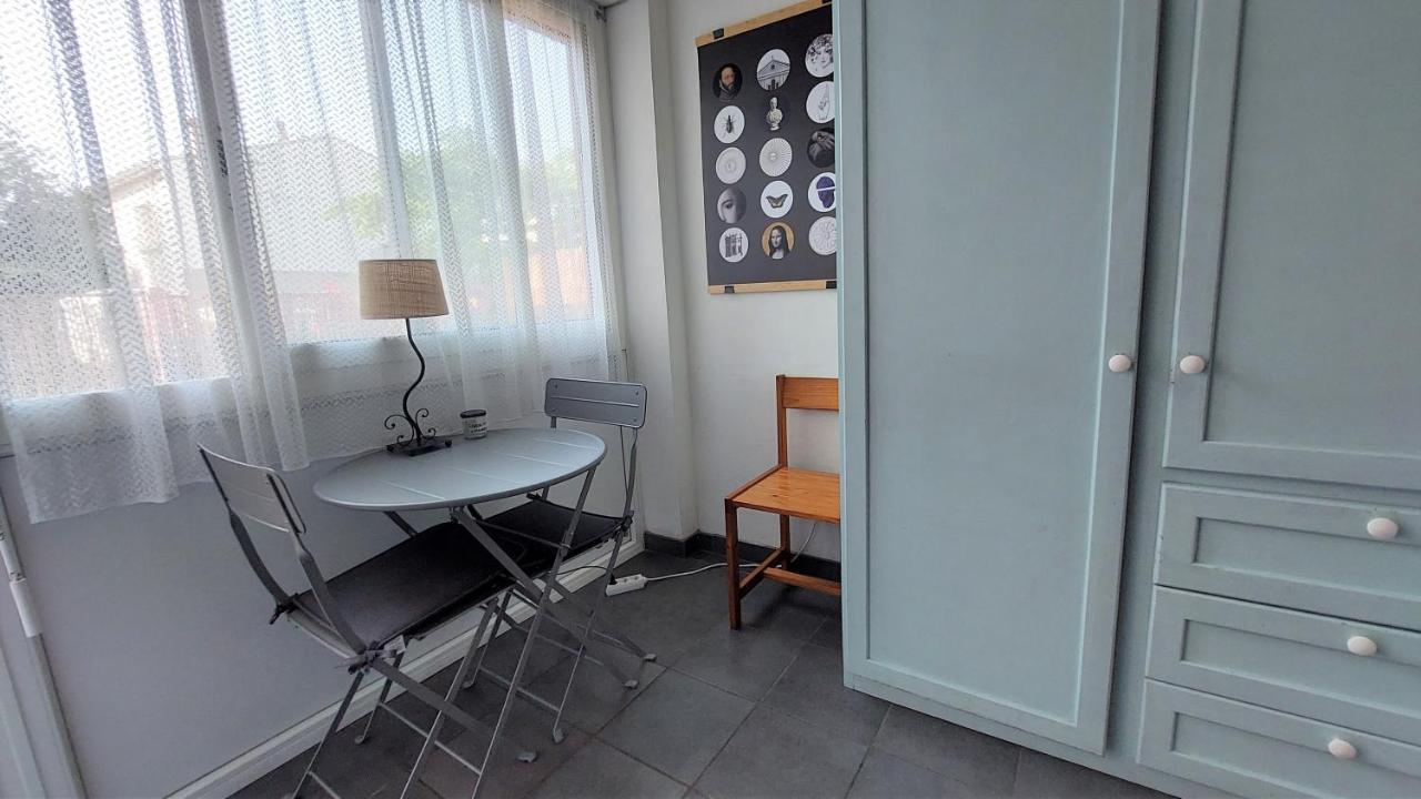 Chez Leslie Et Vincent : Logements Climatises Avec Parking Privatif Perpignan Exterior foto